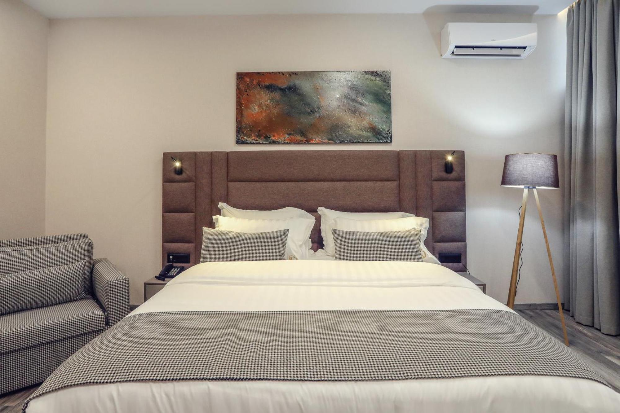 Hotel Dirista Shkodra Kültér fotó