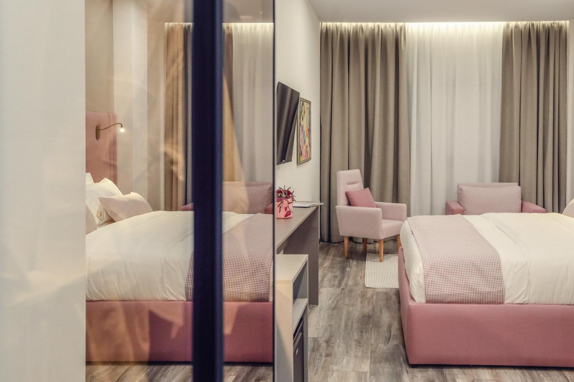 Hotel Dirista Shkodra Kültér fotó