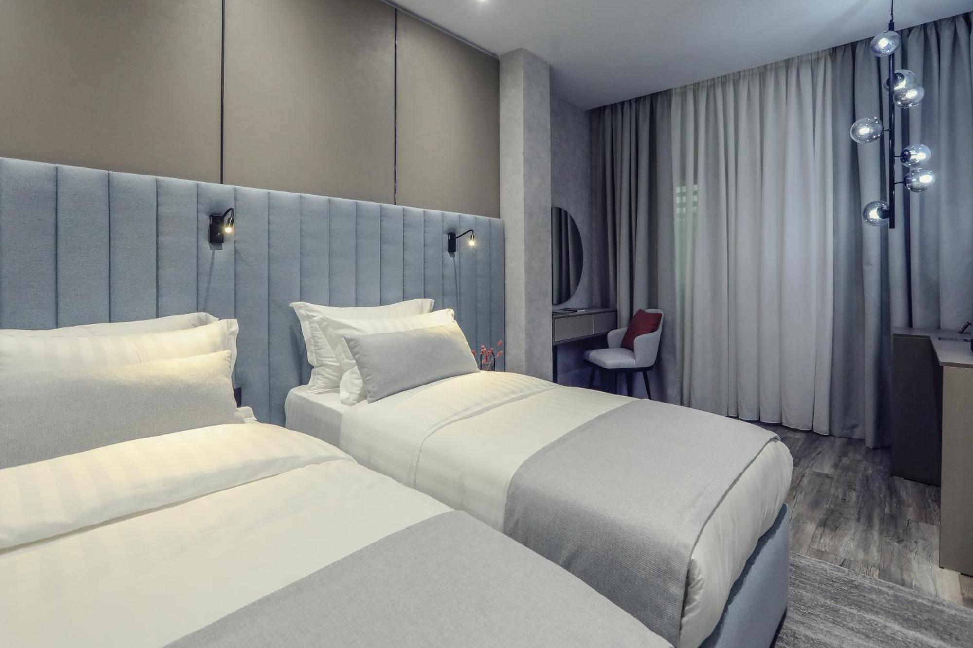 Hotel Dirista Shkodra Kültér fotó