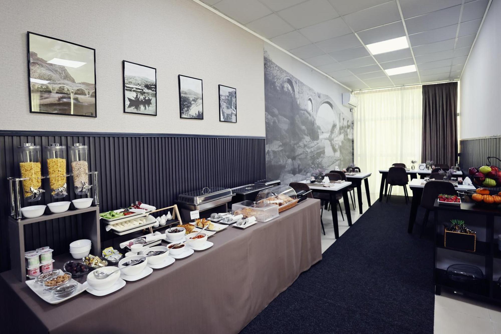 Hotel Dirista Shkodra Kültér fotó